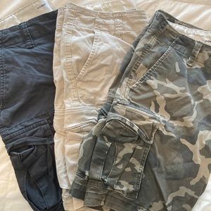 3 pair Old Navy cargo shorts (30W)